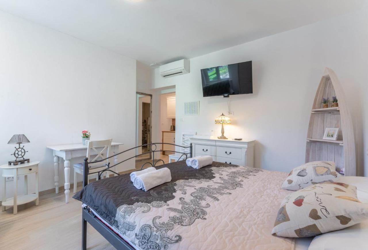 Studios & Room Poesia Split Extérieur photo