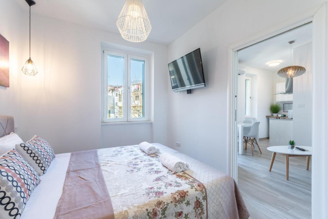 Studios & Room Poesia Split Extérieur photo