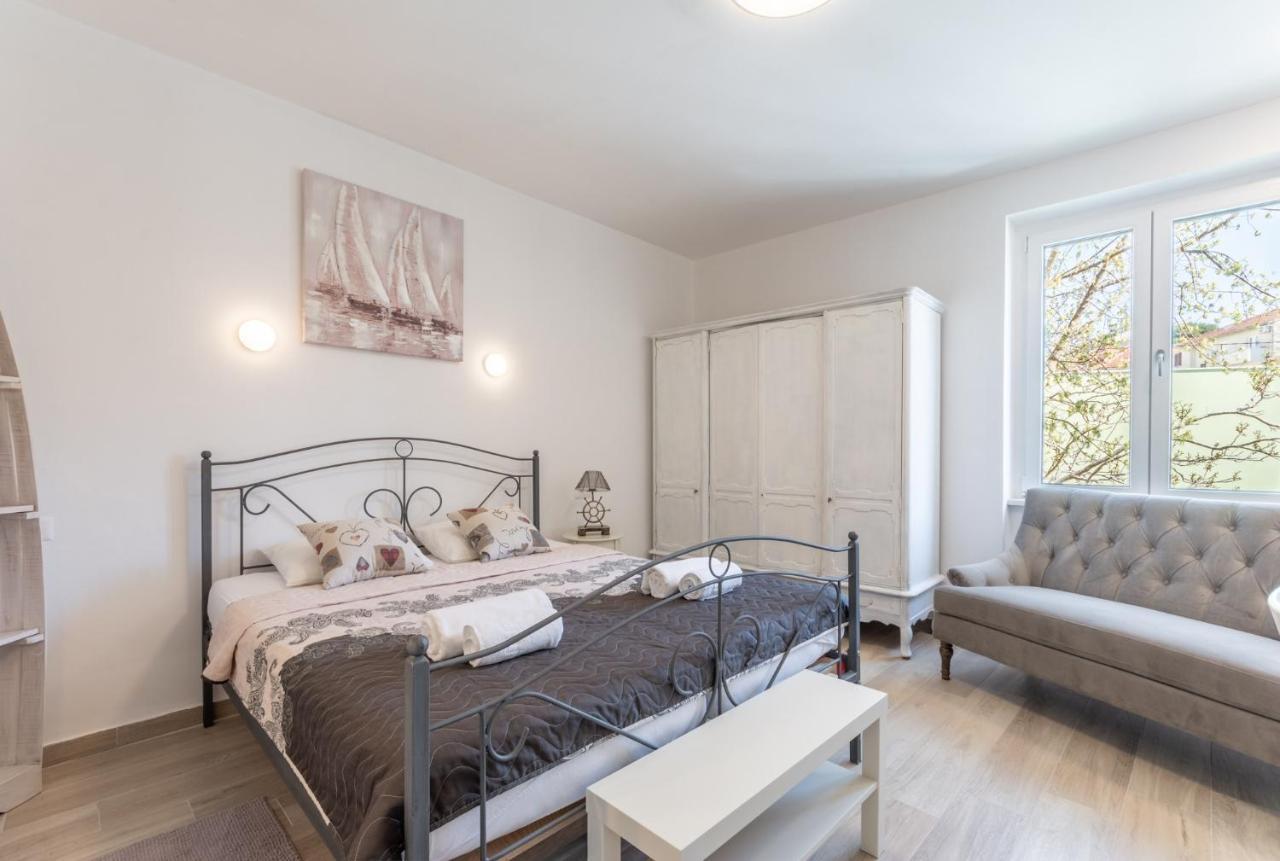 Studios & Room Poesia Split Extérieur photo
